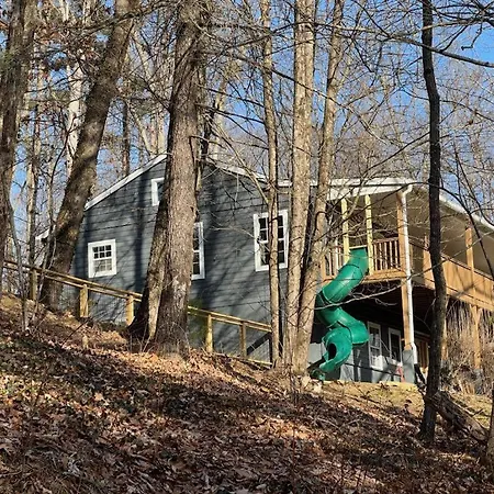Family-Friendly Mountain Oasis W- Game Room Grill